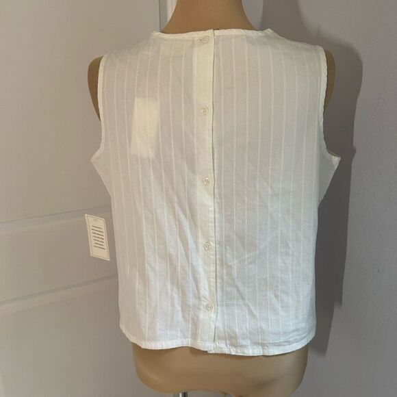 Fashion Bug NWT Sleeveless White Flower Embroidered Top - Picture 5 of 5